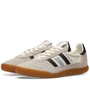 BNIB Adidas Indoor Super snkrs